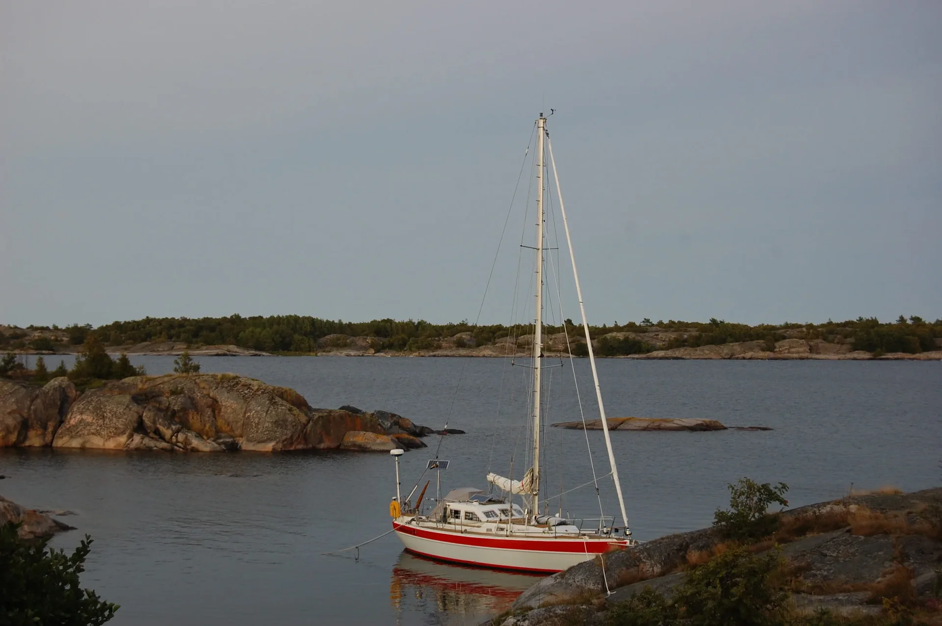 Artemisia II segelbåt med isbergslandskap